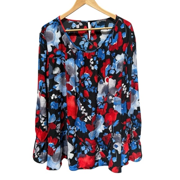 The limited Womens Plus Size 3X Floral Printed Bell Sleeve Blouse 4Th July - Picture 4 of 12